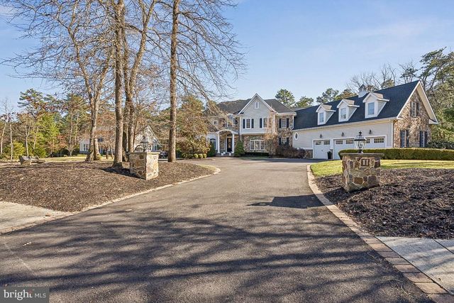 11 CLIFF SWALLOW DR, Medford, NJ 08055