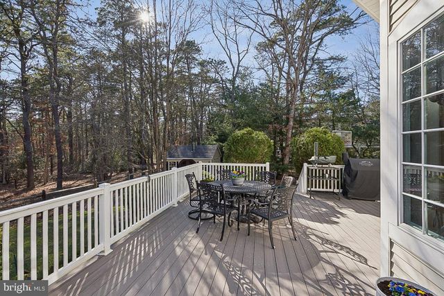 11 CLIFF SWALLOW DR, Medford, NJ 08055