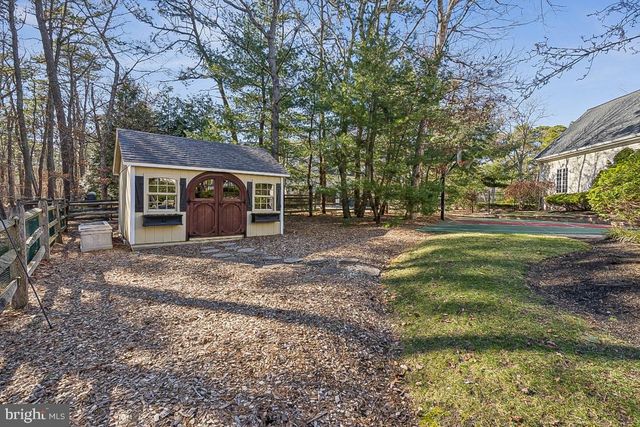 11 CLIFF SWALLOW DR, Medford, NJ 08055