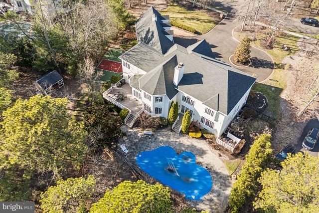 11 CLIFF SWALLOW DR, Medford, NJ 08055
