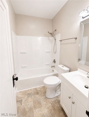154 Roslyn Drive, Youngstown, OH 44505
