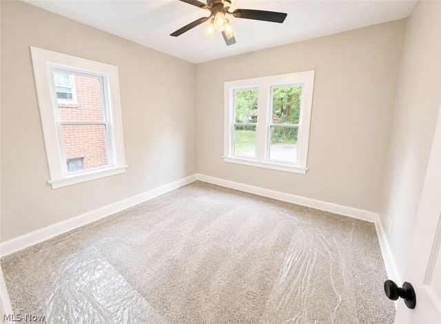 154 Roslyn Drive, Youngstown, OH 44505
