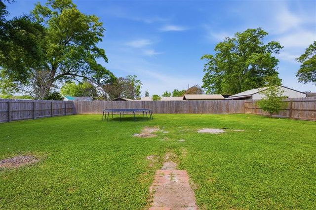 1822 Sarah Lane, Lake Charles, LA 70605