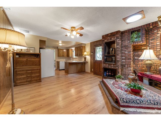 8212 Ne 219TH Ave, Vancouver, WA 98682