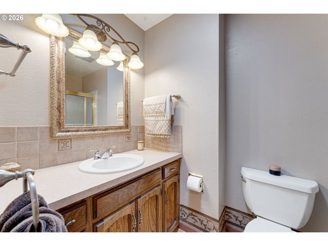 8212 Ne 219TH Ave, Vancouver, WA 98682