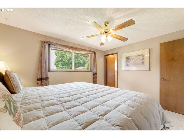 8212 Ne 219TH Ave, Vancouver, WA 98682