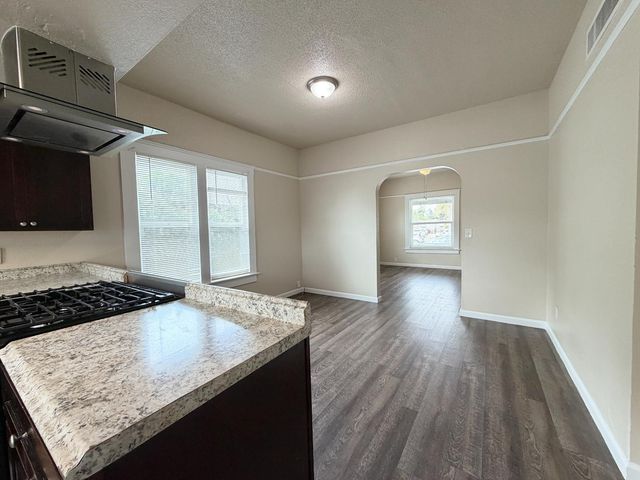 622 N Palm Avenue, Fresno, CA 93728