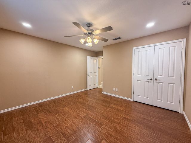 2010 WINDMILL LAKE AVENUE, Wichita Falls, TX 76309