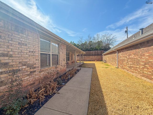2010 WINDMILL LAKE AVENUE, Wichita Falls, TX 76309