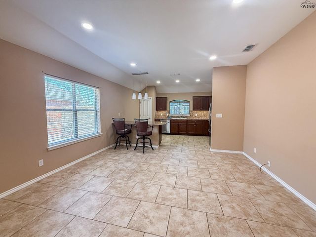 2010 WINDMILL LAKE AVENUE, Wichita Falls, TX 76309