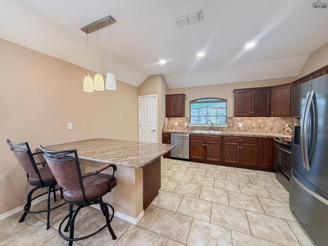 2010 WINDMILL LAKE AVENUE, Wichita Falls, TX 76309