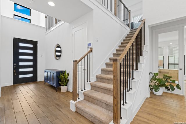 250 Navarro, Boerne, TX 78006