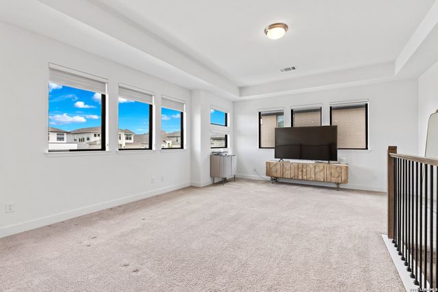 250 Navarro, Boerne, TX 78006