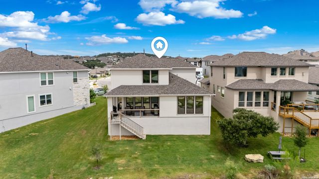 250 Navarro, Boerne, TX 78006
