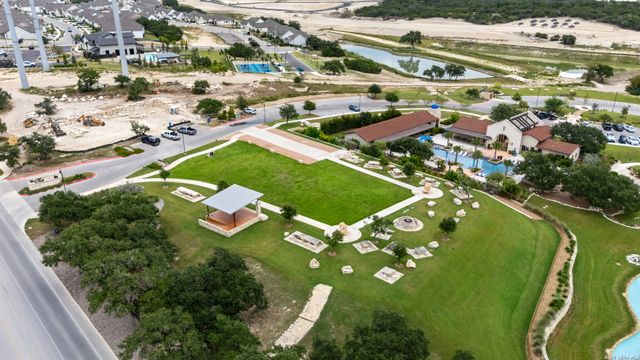 250 Navarro, Boerne, TX 78006