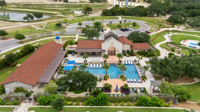 250 Navarro, Boerne, TX 78006