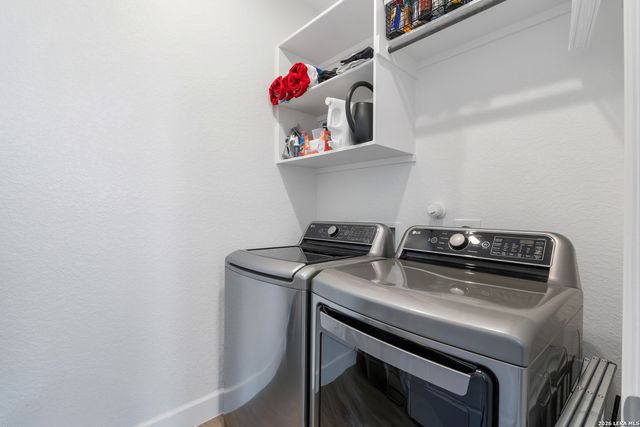 250 Navarro, Boerne, TX 78006