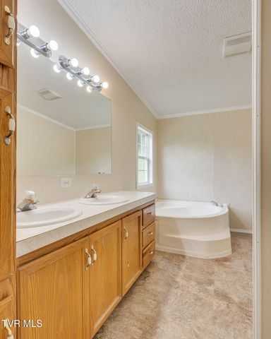 118 Berry Hill Road, Elizabethton, TN 37643