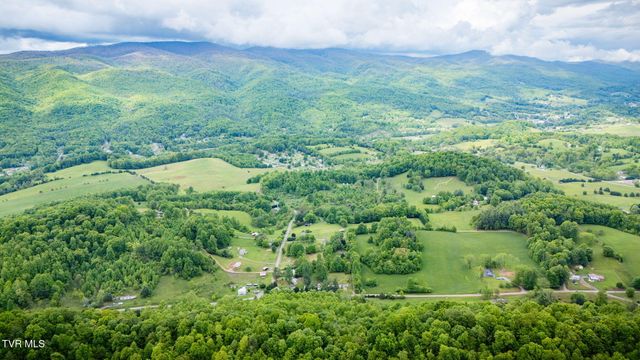 118 Berry Hill Road, Elizabethton, TN 37643