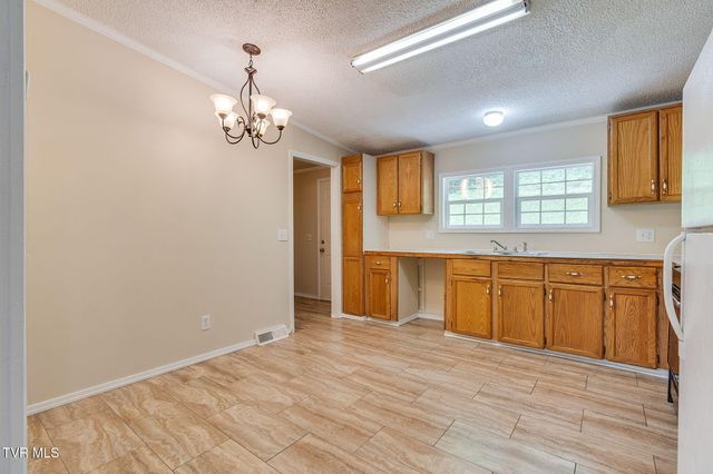 118 Berry Hill Road, Elizabethton, TN 37643