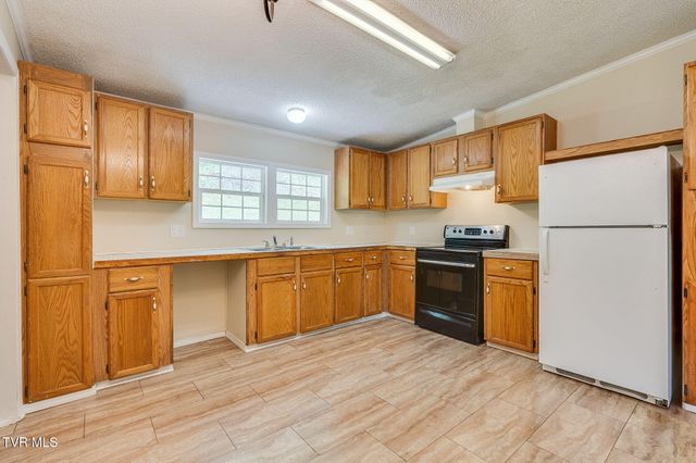 118 Berry Hill Road, Elizabethton, TN 37643