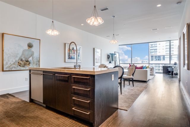 2200 Victory Avenue 701, Dallas, TX 75219