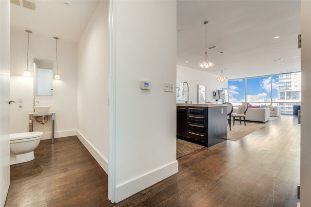 2200 Victory Avenue 701, Dallas, TX 75219