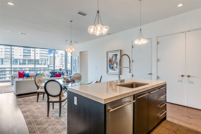 2200 Victory Avenue 701, Dallas, TX 75219