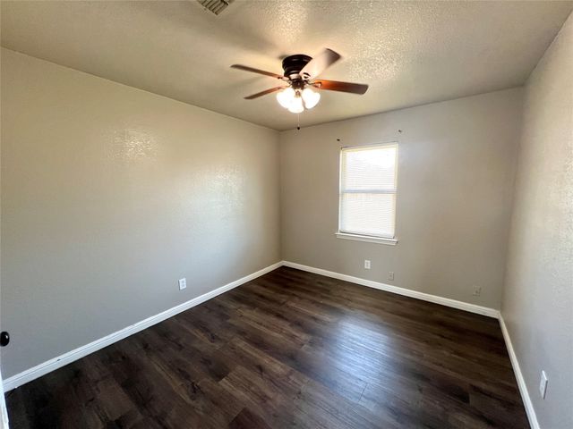 415 Glenn Drive, Weatherford, TX 76086