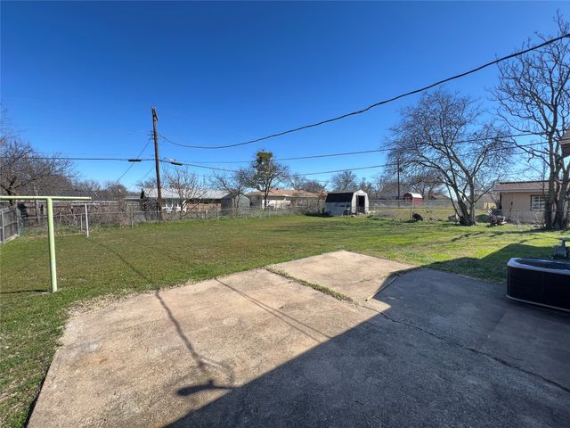 415 Glenn Drive, Weatherford, TX 76086