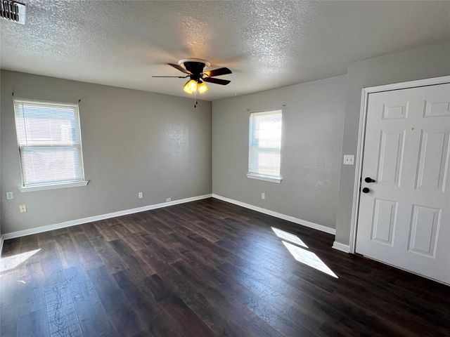 415 Glenn Drive, Weatherford, TX 76086