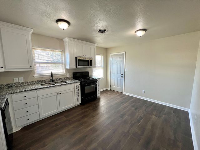 415 Glenn Drive, Weatherford, TX 76086