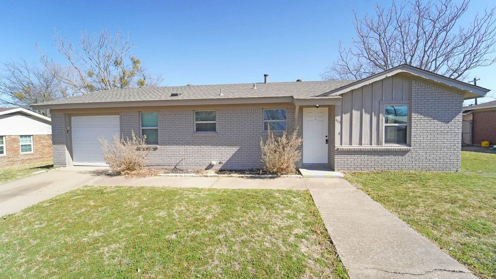 415 Glenn Drive, Weatherford, TX 76086