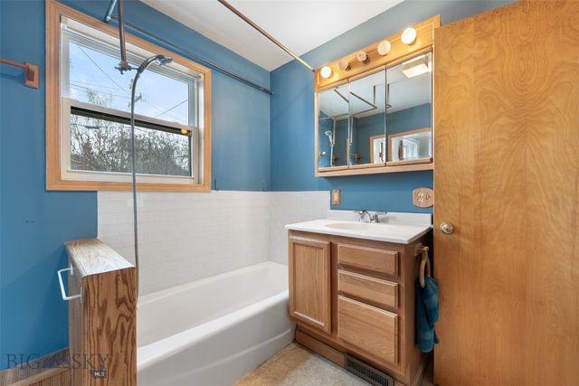 1032 S Wyoming Street, Butte, MT 59701