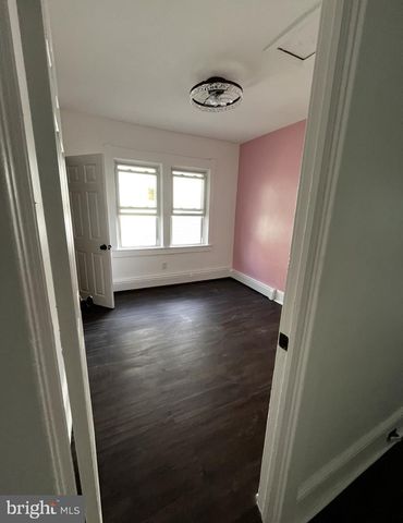 52 BISMARCK AVE, Trenton, NJ 08629