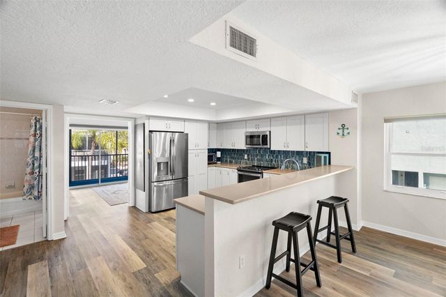 545 PINELLAS BAYWAY S 207, Tierra Verde, FL 33715