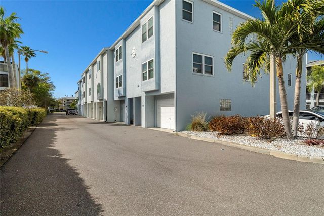 545 PINELLAS BAYWAY S 207, Tierra Verde, FL 33715