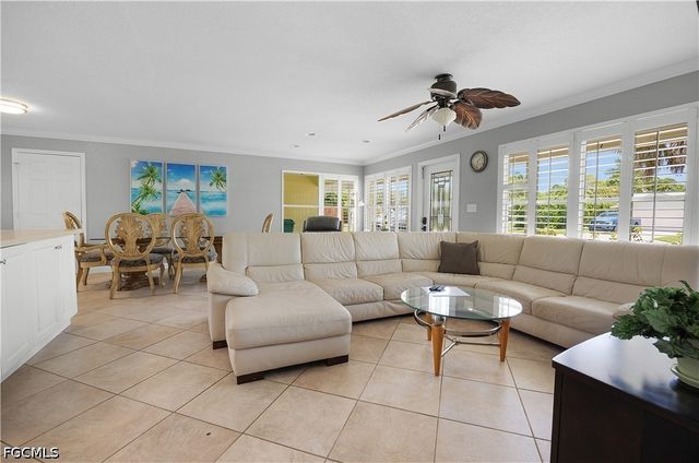 1012 Wyomi DR, Fort Myers, FL 33919