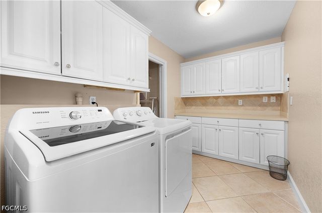 1012 Wyomi DR, Fort Myers, FL 33919