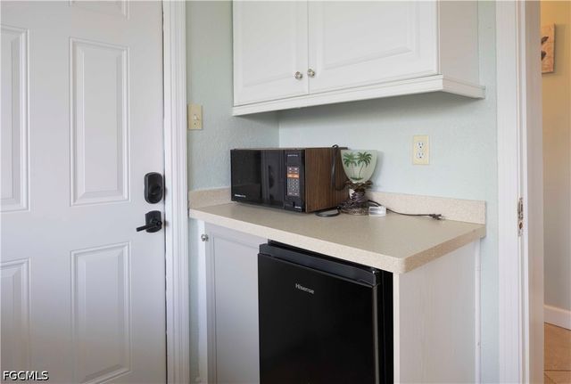 1012 Wyomi DR, Fort Myers, FL 33919