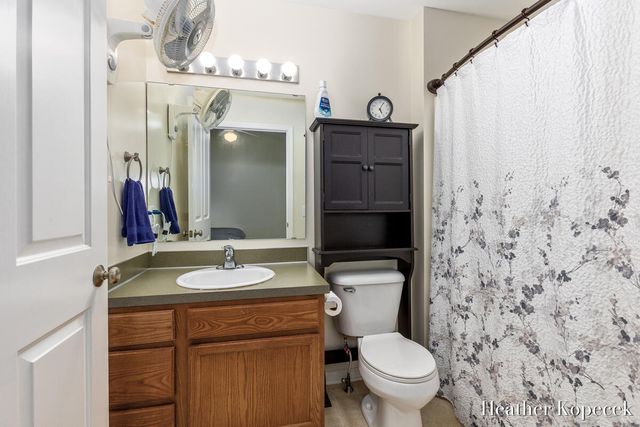 1663 Barnsley Court Se, Lowell Twp, MI 49331