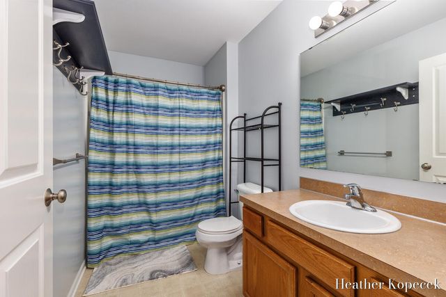 1663 Barnsley Court Se, Lowell Twp, MI 49331