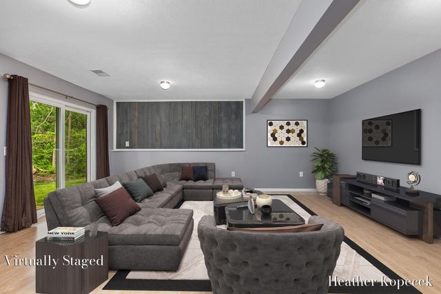 1663 Barnsley Court Se, Lowell Twp, MI 49331