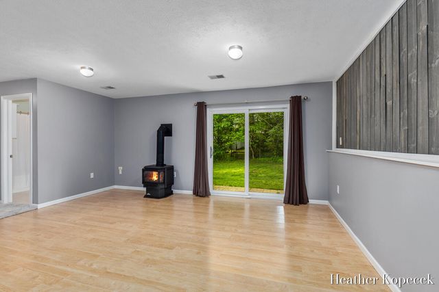 1663 Barnsley Court Se, Lowell Twp, MI 49331