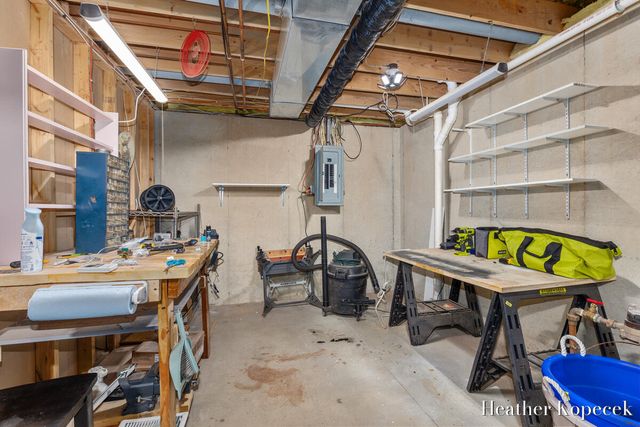 1663 Barnsley Court Se, Lowell Twp, MI 49331