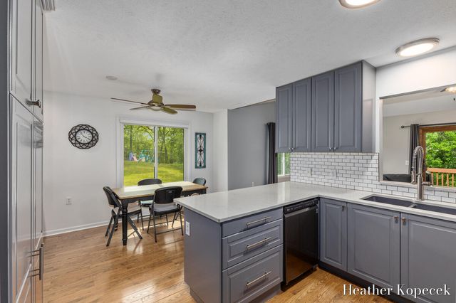 1663 Barnsley Court Se, Lowell Twp, MI 49331