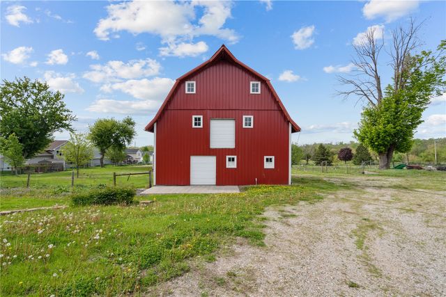 1895 33rd Avenue SW, Cedar Rapids, IA 52404