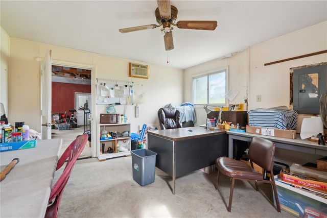 1895 33rd Avenue SW, Cedar Rapids, IA 52404