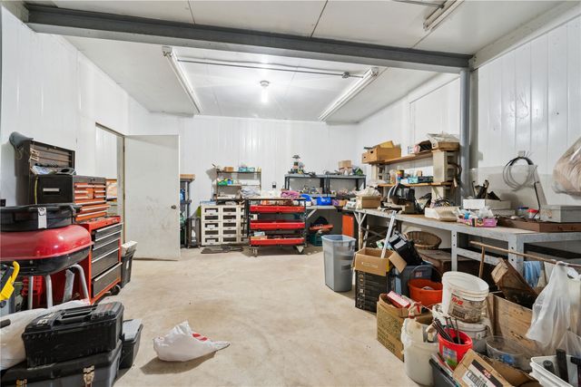 1895 33rd Avenue SW, Cedar Rapids, IA 52404