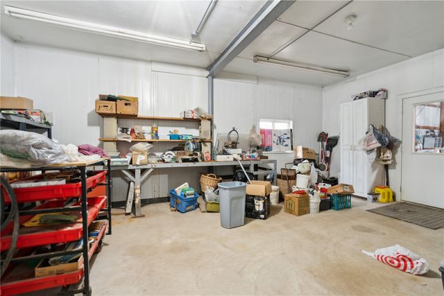 1895 33rd Avenue SW, Cedar Rapids, IA 52404